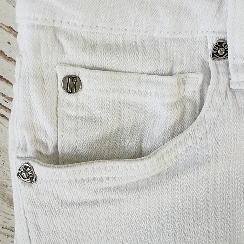 3/$20 🛍 Kut from the Kloth Denim Bermuda Shorts - Picture 2 of 5
